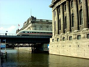 Archivo:ICEenMuseoPermonBerlin