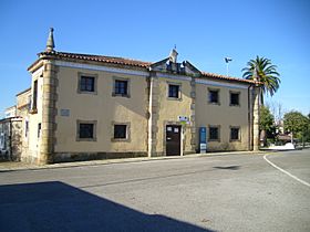 Iglesia de Nuestra Señora de Muslera (frontal).jpg