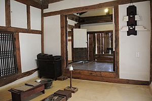 Archivo:Interior of a traditional Korean house