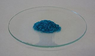Koper(II)chloride dihydraat.JPG