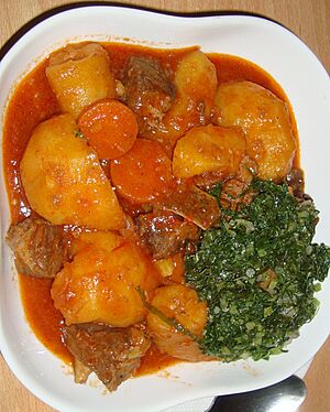 Archivo:Matoke-Meat Stew-Sukuma Wiki