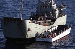 Archivo:Mine laying ship Iran Ajr
