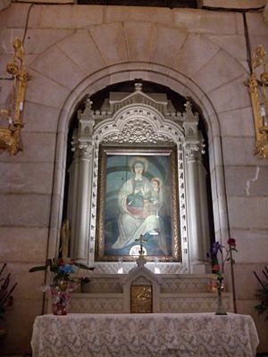 Archivo:Nuestra Señora de la Flor de Lis, Madrid, España, 2015.