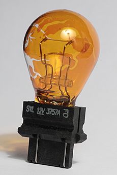 Archivo:PY27 7W lamp used