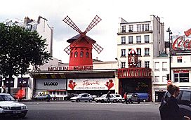 Archivo:Paris 75018 Place Blanche Moulin Rouge 01c frontal