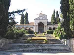 Archivo:Santa Maria Reina