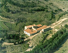 Santuario de San Juan Bautista de Peñagolosa y Santa Bárbara.jpg