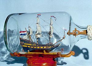 Archivo:Ship in bottle
