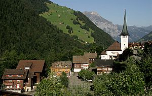 Archivo:Spiringen-Dorf