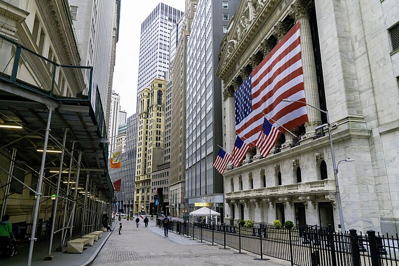 Subdued FiDi (50063555551)