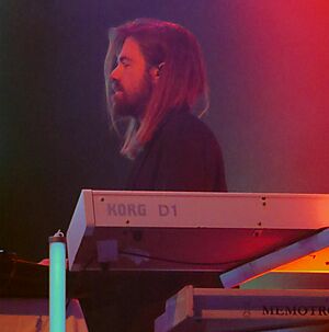 Archivo:Tangerine Dream live at Cambridge corn Exchange 12th March 2022 - 51935472451