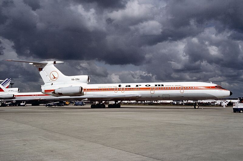 Tarom Tupolev Tu-154B-1 Volpati-1