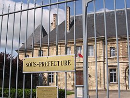 Archivo:Verdun sous-prefecture 4juni2006 045