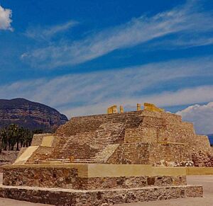 Archivo:Zona Arqueológica, Tehuacán. 