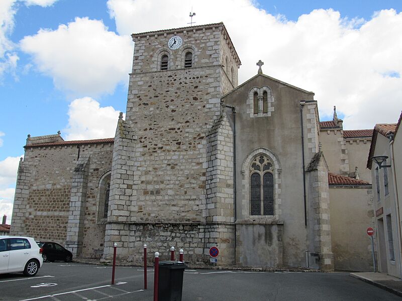 Église Saint-Martin (La Pommeraie-sur-Sèvre)01