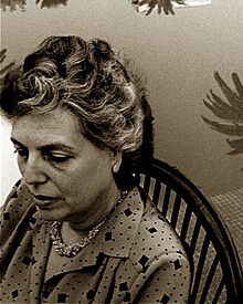 Augusto De Luca - Ritratto a Maria Tipo (cropped).jpg