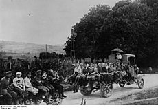 Archivo:Bundesarchiv Bild 183-S29737, Westfront, weibliche Hilfskräfte