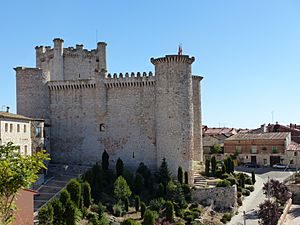Archivo:Castillo de Torija, Guadalaja,a España, 2016 14