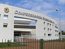 Archivo:Centro de convenciones y Museo de la Conmebol