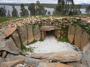 Archivo:Dolmen Cerro de la Barca