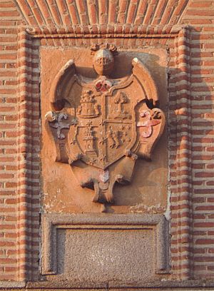 Archivo:Escudo Familia La Torre (Villacastin)