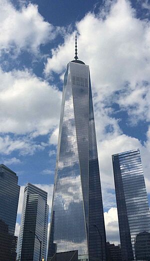 Archivo:Freedom Tower Russell cropped