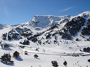Archivo:Grandvalira ski resort, Andorra5