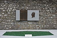 Archivo:Grave of Wolfe Tone