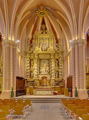 Archivo:Iglesia de San Pedro de los Francos, Calatayud, España, 2014-12-29, DD 046-050 HDR