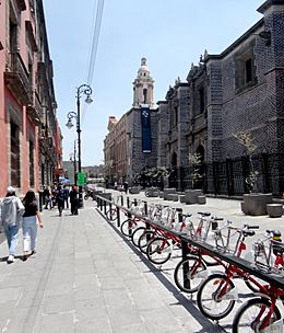 Iglesia de Santa Teresa la Antigua, Calle Licenciado Verdad, Ciudad de México.jpg