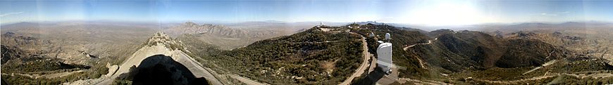 Archivo:Kitt Peak National Observatory - 400° panorama taken from the Mayall 4-meter observatory