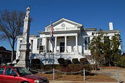 Laurens County Courthouse, Laurens, South Carolina.jpg