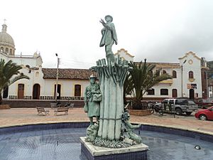 Archivo:Monumento a los cultivadores de cebolla