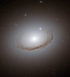 Archivo:NGC 7049aa