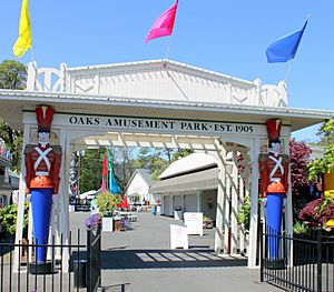 Archivo:Oaks Amusement Park entrance Portland Oregon