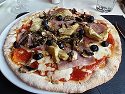 Archivo:Pizza capricciosa