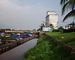 Archivo:Port de Kinshasa01