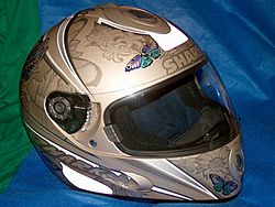 Archivo:Shark S800 Butterfly Motorbike helmet