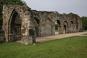 Archivo:St Oswald's Priory, Gloucester - geograph.org.uk - 443171