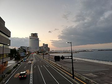 Archivo:The cityscape of Takamatsu 20211125
