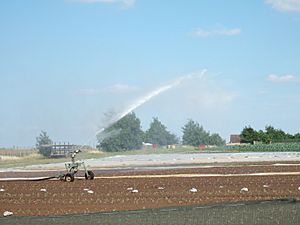 Archivo:TravellingSprinkler