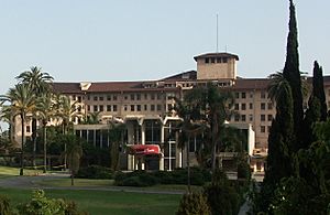 Archivo:USA Los-Angeles Ambassador-Hotel