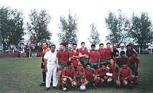 Archivo:Unión de Clarke, campeón 2003 de la Liga Regional Totorense de fútbol