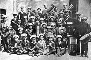 Archivo:1912-07-11, Vida Manchega (cropped) Valdepeñas, banda municipal
