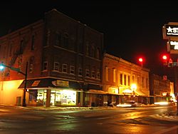 A and Anderson in Elwood.jpg