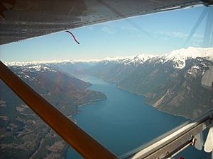 Archivo:Aerial View of Harrison Lake