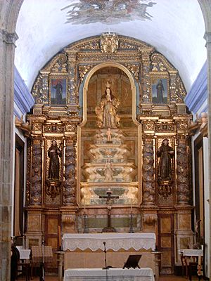 Archivo:Altar mor da Igreja do Convento de Santa Maria da Caridade