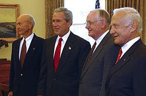 Archivo:Apollo 11 - Crew at the White House