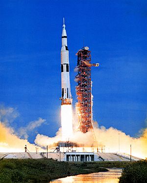 Archivo:Apollo 15 launch