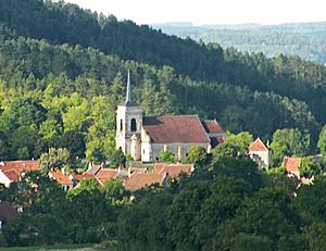 Asquins - Église.jpg